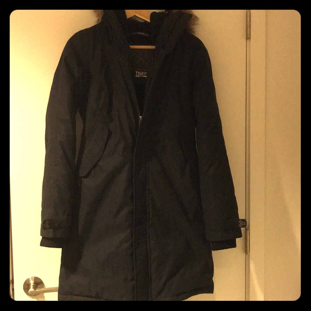 Aritzia TNA aspen winter parka size s